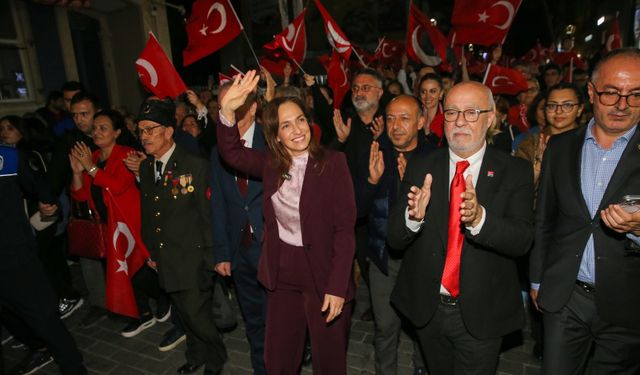 Karşıyaka Cumhuriyet aşkıyla tek yürek!
