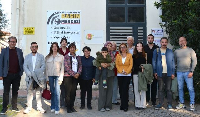 İzmir’de gazetecilerin hak mücadelesine İGC’den destek: Yalnız değilsiniz!