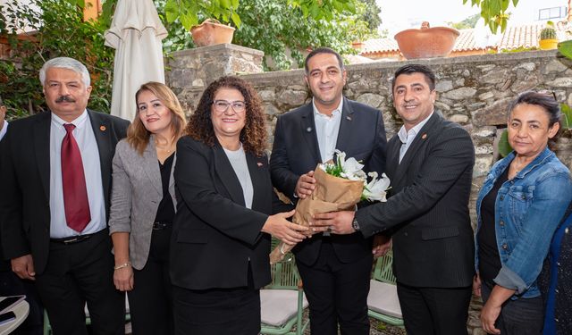 Başkan Erman Uzun İzmirli muhtarları ağırladı: Narlıdere’de bir aile birliği var