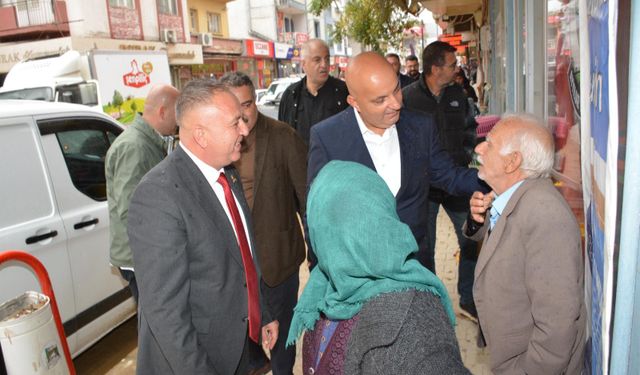 CHP İzmir’de saha çalışmaları sürüyor… Küçükmenderes Havzası’na çıkarma