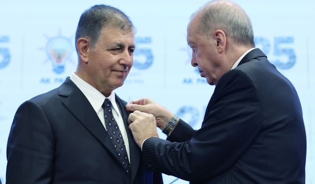 Meslektaşlarından Tugay’a sert tepki: Şerefli hekimlerin yanında kara leke!