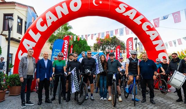 Çeşme’de bisiklet şöleni: 809 sporcu üç farklı parkurda yarıştı