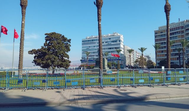 Tugay AKP’ye geçiyor… Protestolara polis barikatı