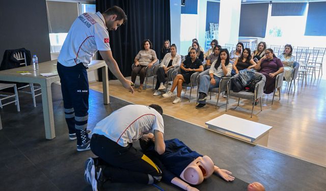 Bornova’da çocuklar için ilk yardım seferberliği