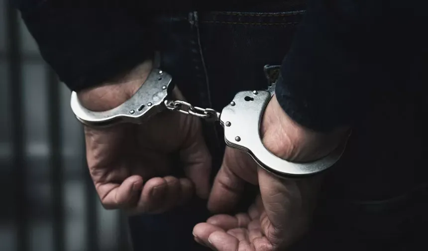 İzmir’de emsalsiz hırsızlık: Cezaevinden yeni çıkan 2 şüpheli 6 motosikleti çaldı