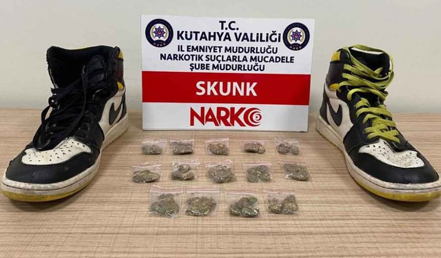 Ayakkabı tabanından uyuşturucu çıktı!