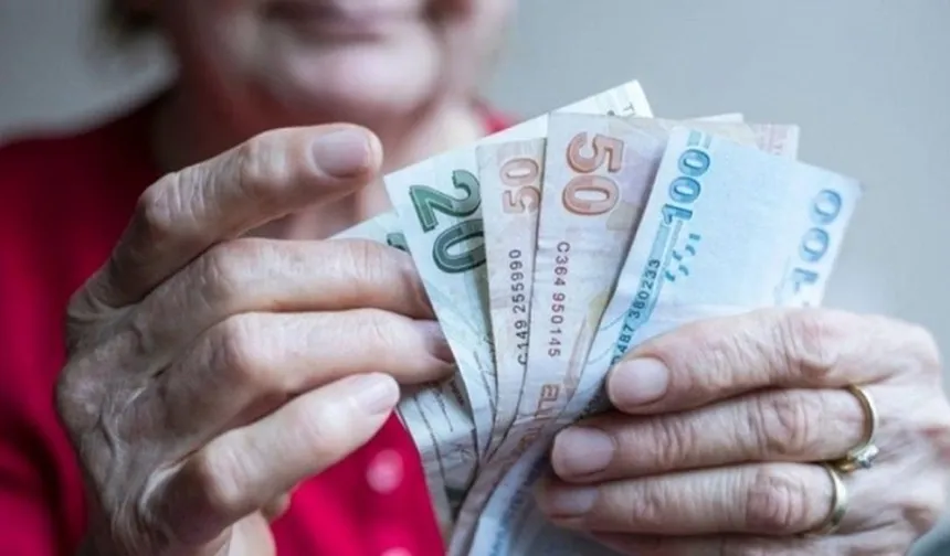 Ekim ayında emekli promosyonu rekora koşuyor: Bankalar 30 bin TL’ye yaklaştı