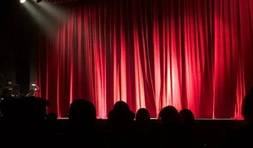 Tiyatro tutkunları İzmir'de buluşuyor: 14 isim ödül alacak