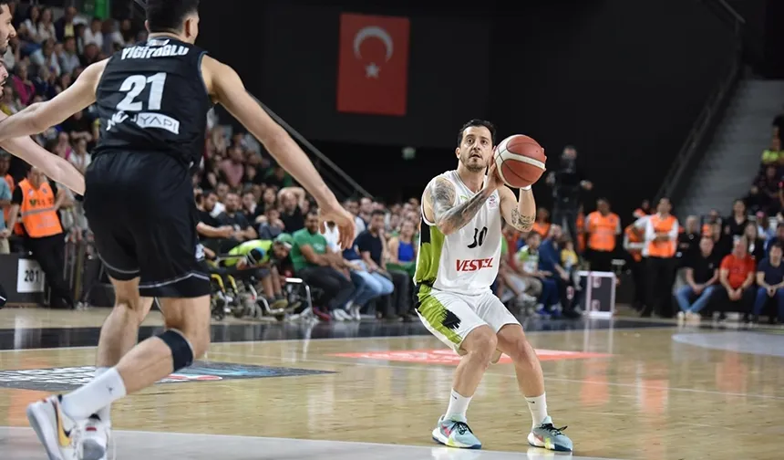 Basketbolda Beşiktaş yarı finalde: Fenerbahçe'nin rakibi oldu
