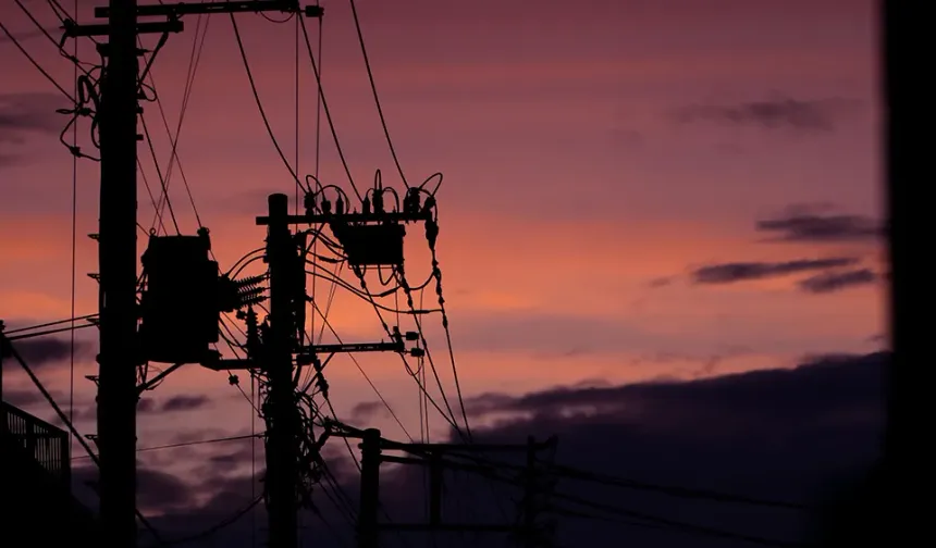 İzmir'de pazar keyfine elektrik engeli: 10 ilçede kesintiler yaşanacak