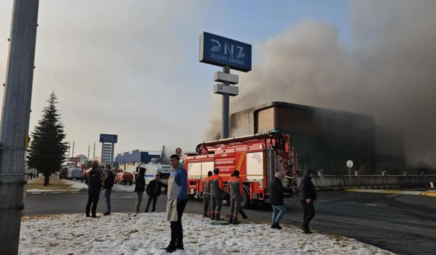 Kayseri'de fabrika yangını faciaya dönüştü: 3 ölü