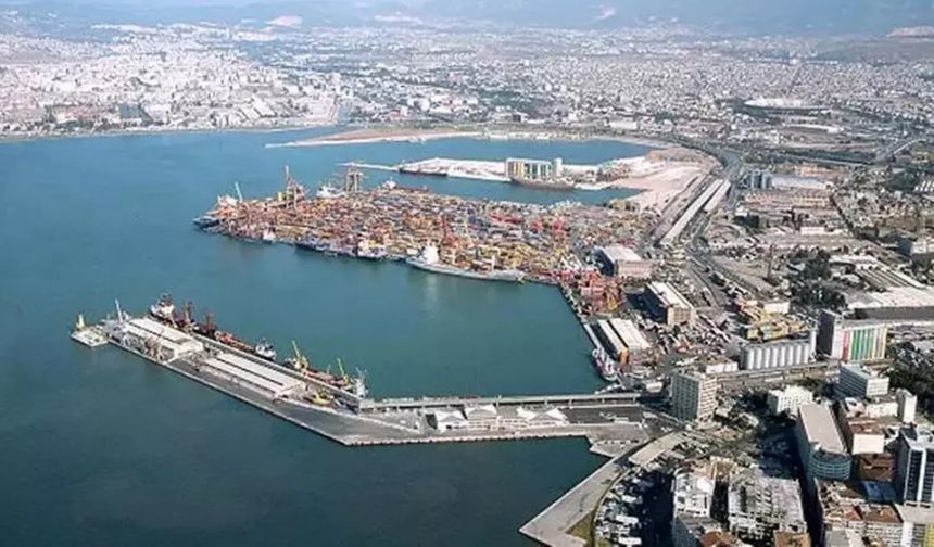 İzmir'de mahkemeden satılık üzerinde ev bulunan 461 m² arsa