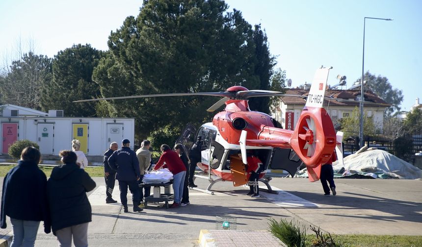 Muğla’da araç yangını faciası: Küçük çocuk helikopterle İzmir’e sevk edildi!