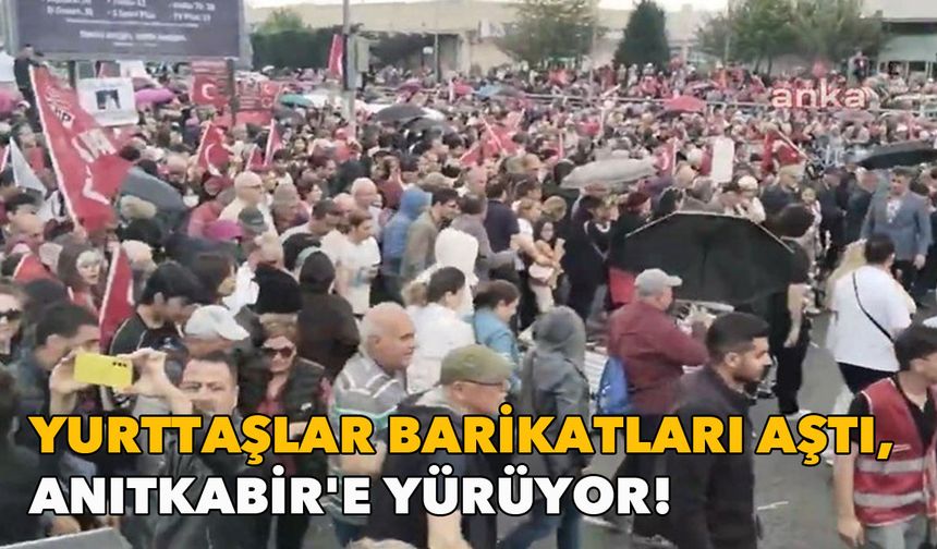 Valilik yasaklamıştı: Ankara'da yurttaşlar barikatları aştı, Anıtkabir'e yürüyor!