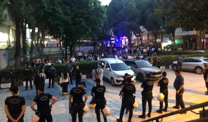 CHP İzmir'de İlçe Gençlik Kolu Başkanı tutuklandı