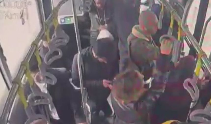 Metrobüs kazasından yeni görüntüler: 1 kişi hayatını kaybetti