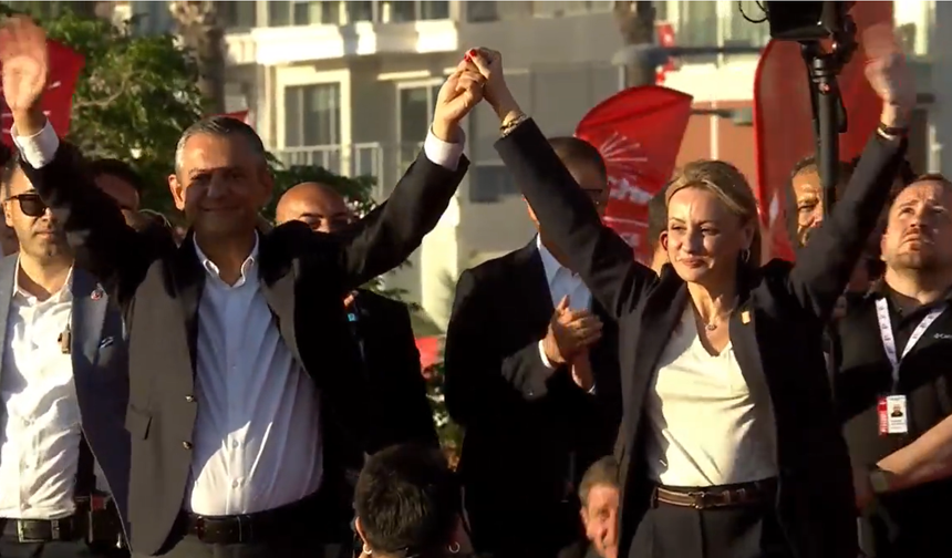 Seda Kaya Ösen CHP'ye katıldı