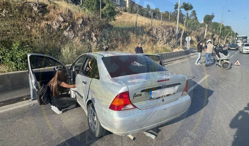 Trafiğe çıkacaklar dikkat: Anadolu Caddesi Menemen yönünde kaza