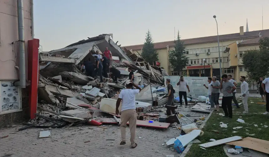 Balıkesir'deki 6.1 depremde gözaltına alınanlarla ilgili karar verildi!