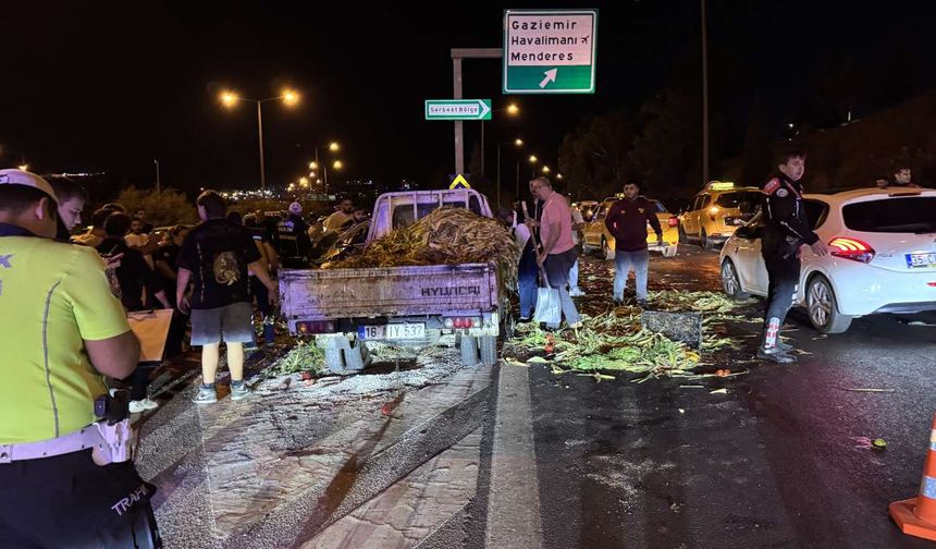 Gaziemir'de feci kaza: Yol savaş alanına döndü