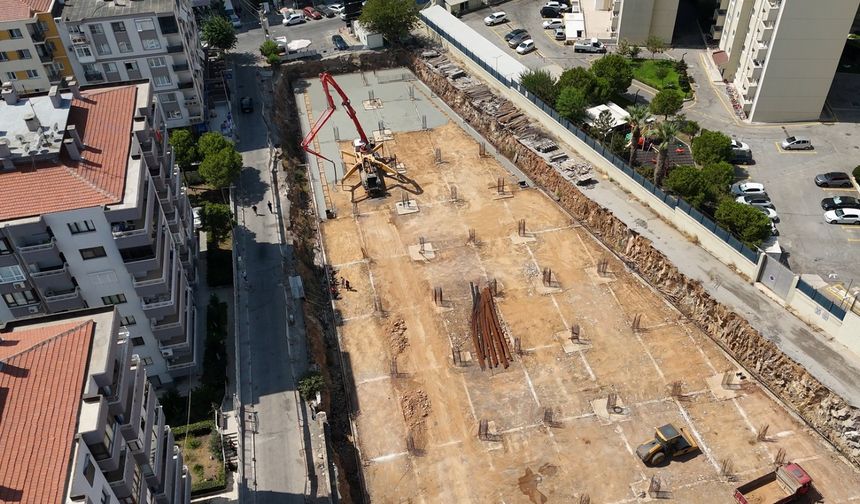 İzmirlilerin yeni alışveriş merkezi olacak: Çalışmalar sürüyor, vatandaş buraya akın edecek!