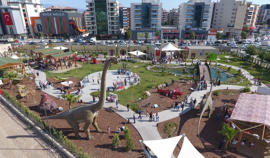Evrensel Çocuk Merkezi ve Eğitim Kampüsü yenilenen yüzüyle ziyaretçilerini bekliyor