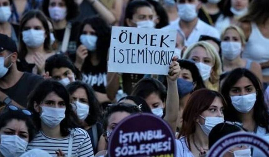 Manisa'da bir erkek boşanma aşamasındaki eşini öldürüp kızını yaraladı