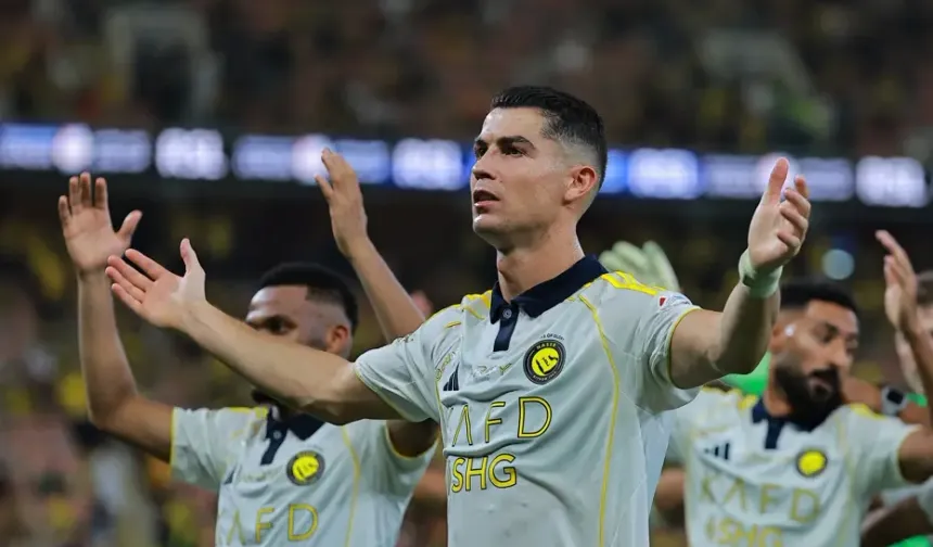 Ronaldo’nun serveti dudak uçuklatıyor: Tarihteki ilk milyarder futbolcu!