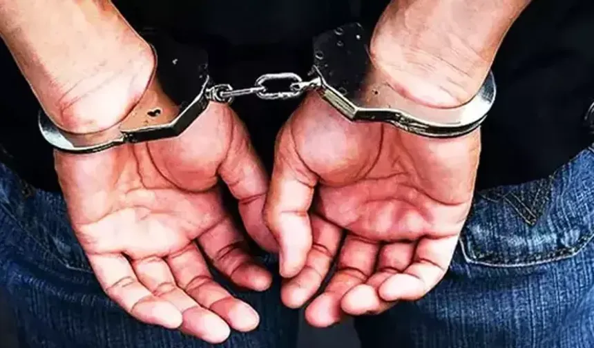 Karabağlar'da zehir operasyonu: 4 kişi gözaltına alındı