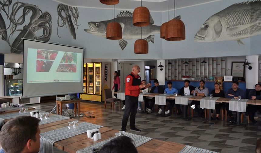 Çeşme Belediyesi personeline Temel Afet Bilinci Eğitimi verildi