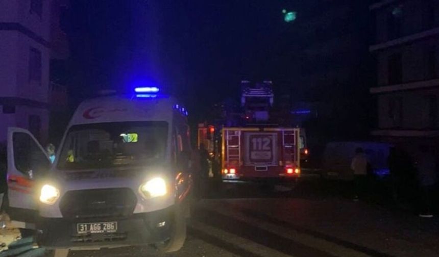 7 katlı binada yangın faciası: 2 kişi can verdi!