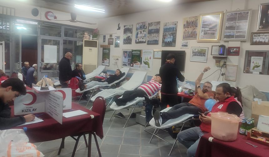 Ödemiş’teki kahvehane, 3 ayda bir kan bağışçılarını ağırlıyor