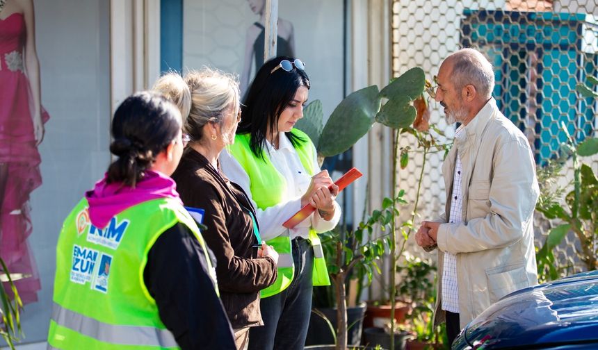 Narlıdere’de Esnaf Masası sahada: Talepler bir bir kayıt altına alınıyor