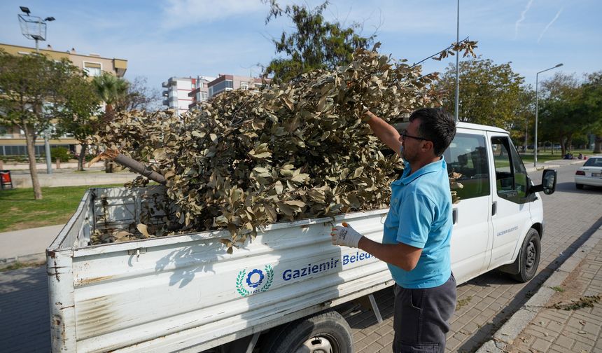 Gaziemir Belediyesi’nden temizlik hamlesi: Bahçe atıkları kapı kapı toplanıyor
