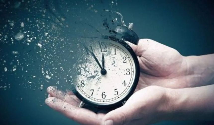 Bilim dünyasını sarsan teori: Zaman bir yanılsama olabilir mi?