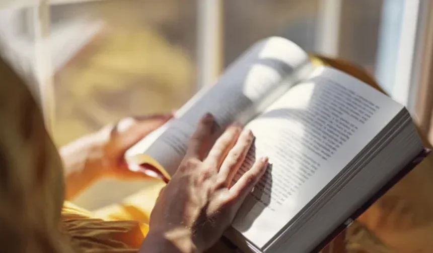 Karabağlar’da 17 yıllık gelenek: Masal Çarşambaları çocukların hayal dünyasını büyütüyor