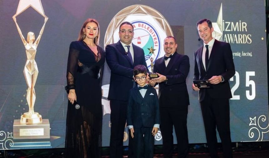 Balçova Belediyesi 2025 İzmir Yılın Enleri’nde zirvede: En iyi ilçe belediyesi ödülü
