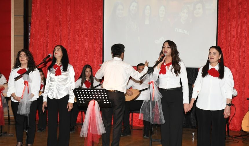 Çiğli Belediyesi’nden unutulmaz türkü gecesi