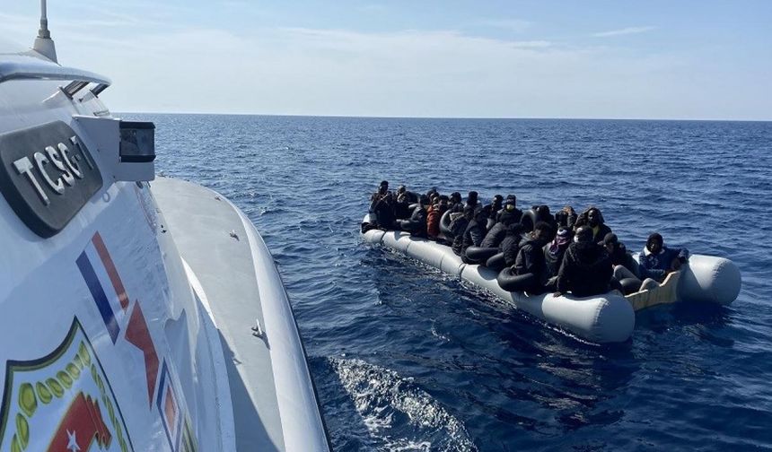 İzmir'de bir düzensiz göçmenin daha cansız bedenine ulaşıldı