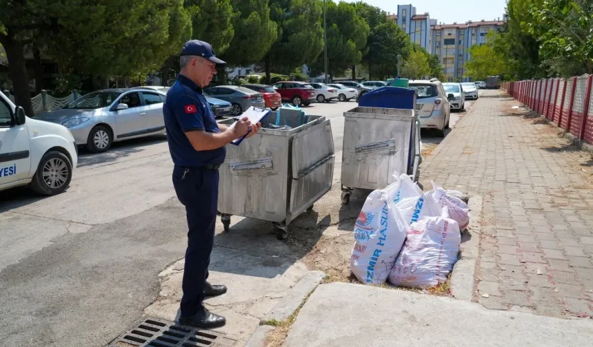 Karşıyaka Belediyesi’nden molozla mücadelede devrim niteliğinde adım: Çöp konteynerlerinin yanına kamera kurulacak