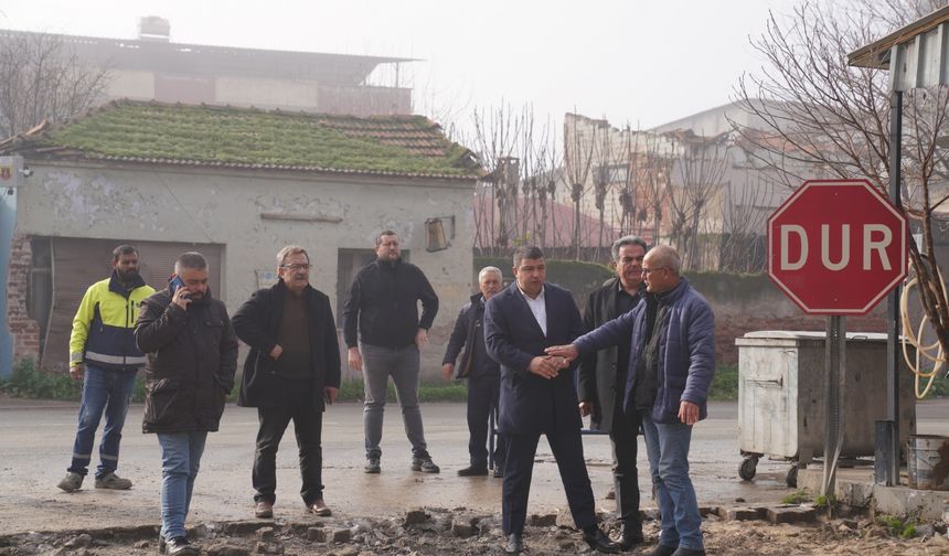 Tire’de yıllardır beklenen yol yenileniyor! Vatan Sokak’ta çalışmalar başladı