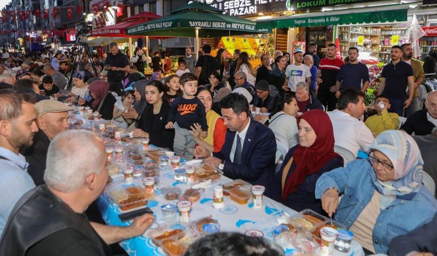 İzmir’de Ramazan sofraları mahallelere taşınıyor
