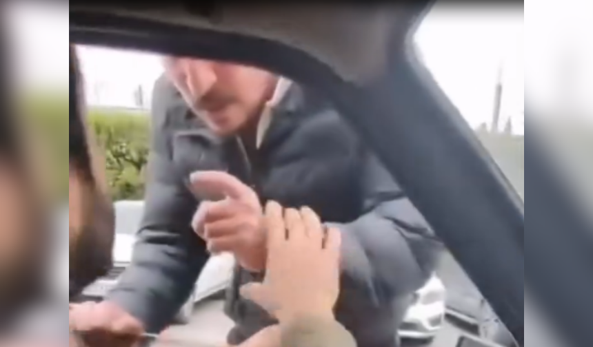 Bayraklı'da sürücüyü araçtan indirmeye çalışmıştı: İki sürücüye de ceza kesildi