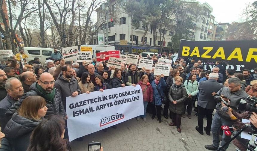 Gazeteci İsmail Arı için Ankara'da dayanışma eylemi
