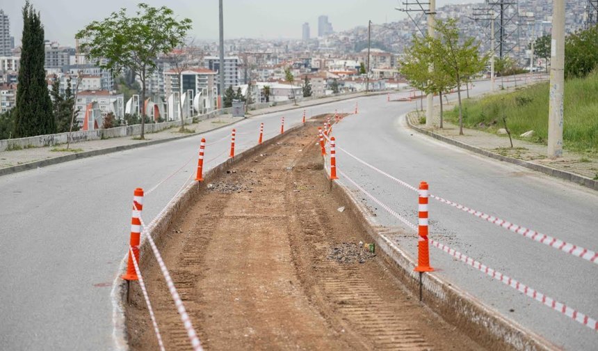 Bornova’da varyant yol hamlesi: Düzensiz park sona eriyor