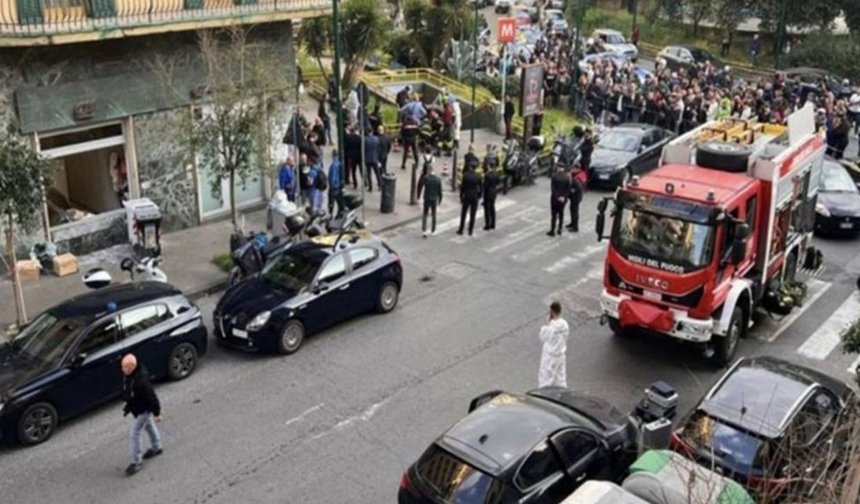 Napoli'de banka soygunu: 25 kişi rehin alındı