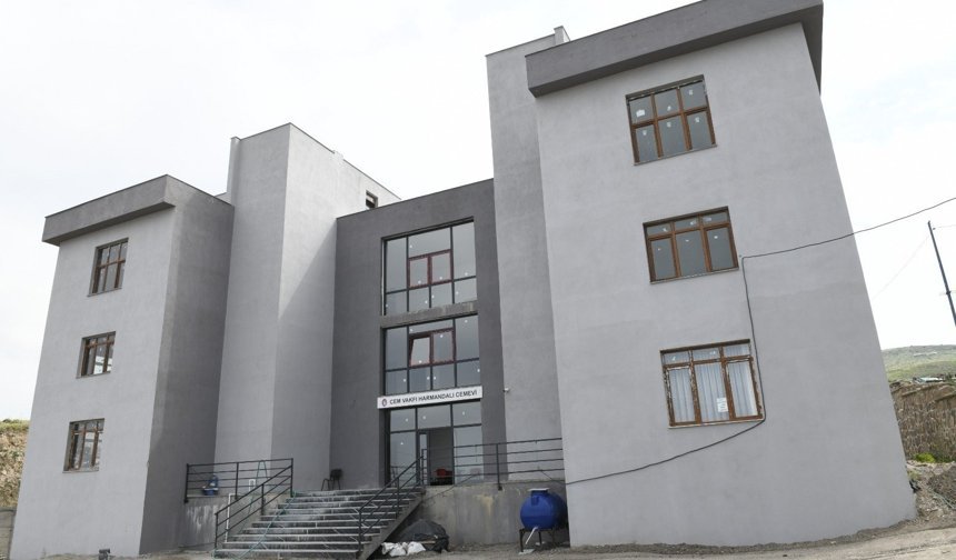 Çiğli’de cemevi ve ibadethanelere destek… Başkan Yıldız: Eşit hizmet anlayışıyla çalışıyoruz