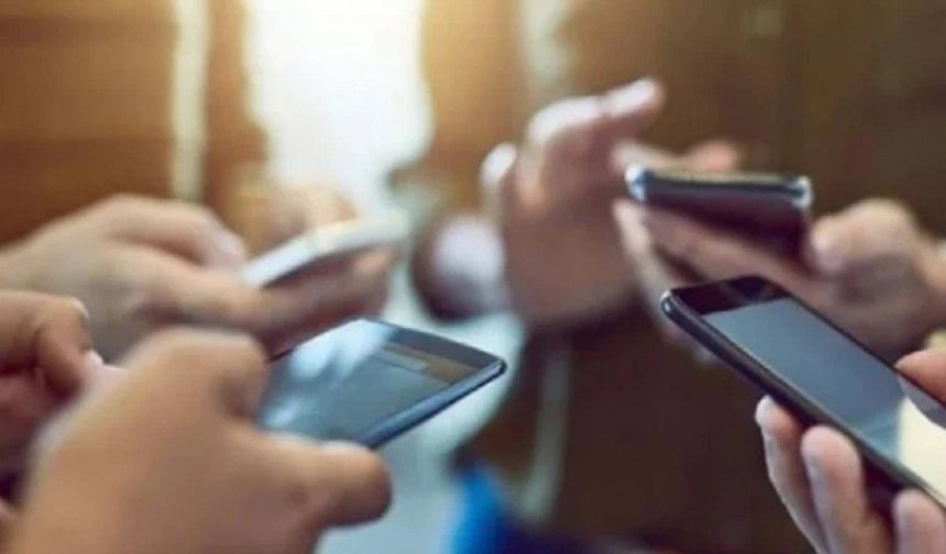 Cep telefonlarına zam geliyor