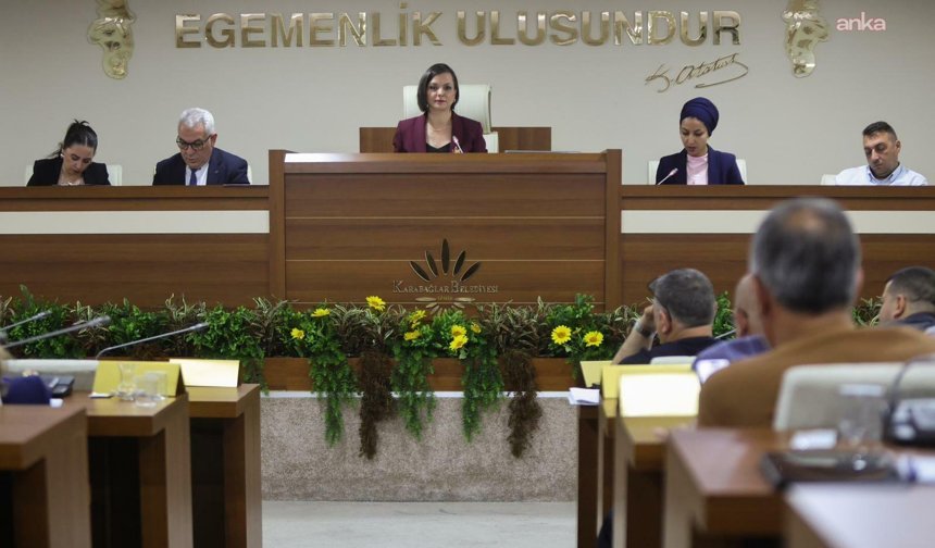 Karabağlar Belediyesi'nin 2025 yılı faaliyet raporu kabul edildi: 365 günden fazla emeğin ve mücadelenin özeti