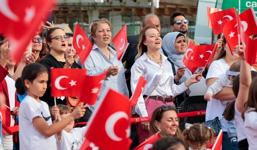 İzmir’de sahne çocukların: Konak’ta 23 Nisan coşkusu Karantina Meydanı’nda yaşanacak